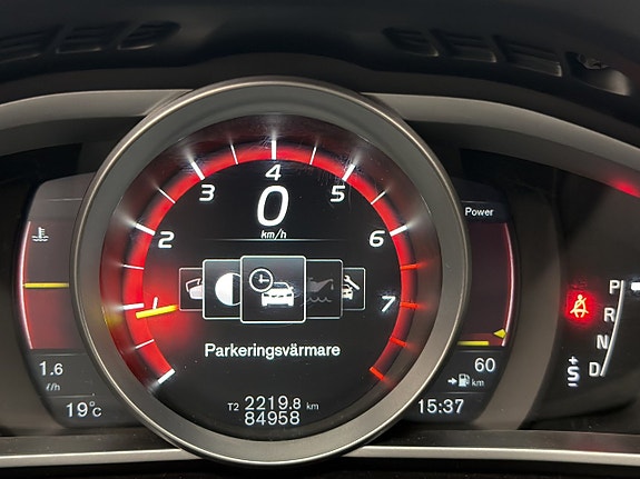 Volvo V40 Cross Country 18 of 27