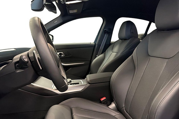 BMW 330e 12 of 18