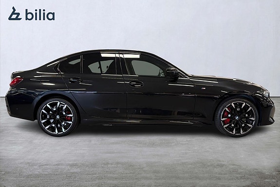 BMW 330e 16 of 18
