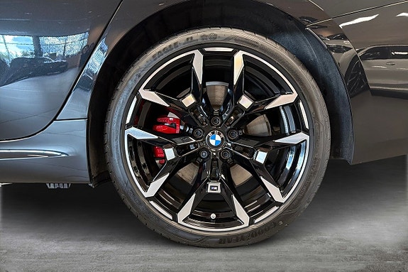 BMW 330e 15 of 18