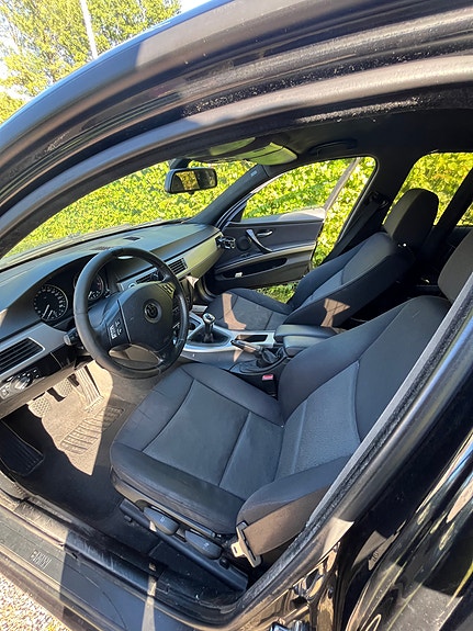 BMW 320d 4 of 7
