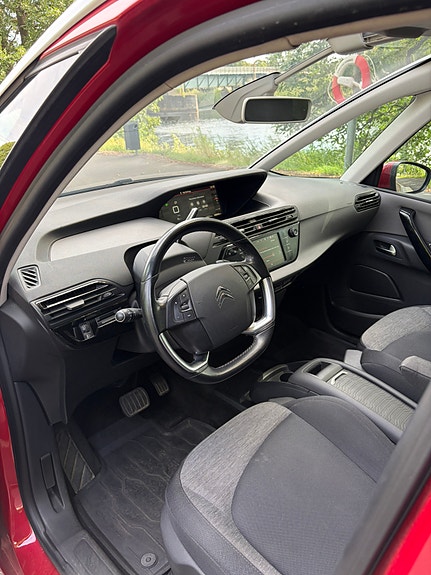 Citroen Grand C4 Picasso 8 of 11