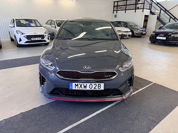 Kia Ceed 2 of 26