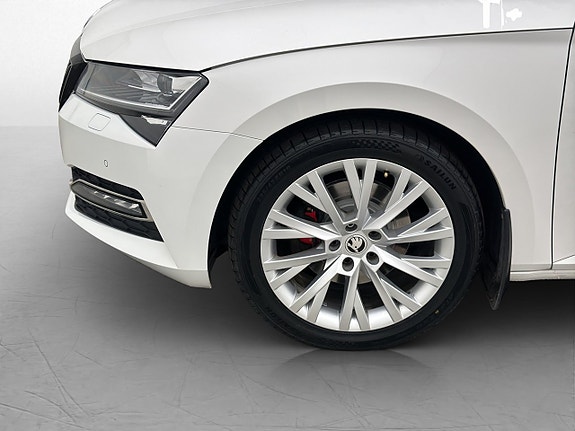 Skoda Superb 29 of 30