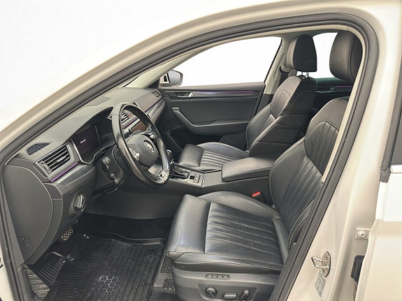 Skoda Superb 16 of 30