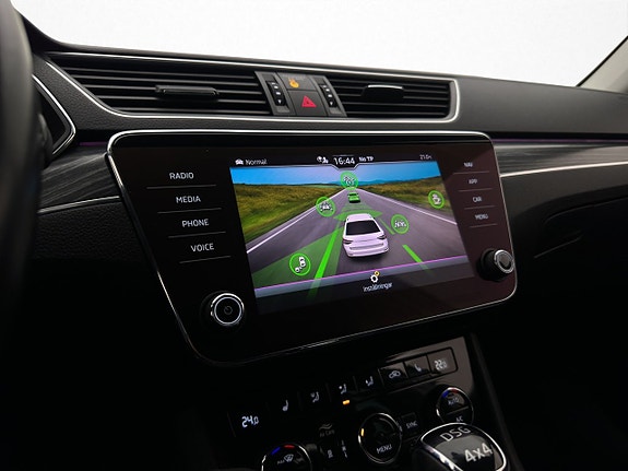 Skoda Superb 18 of 30
