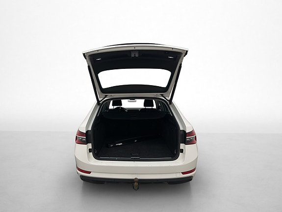 Skoda Superb 9 of 30