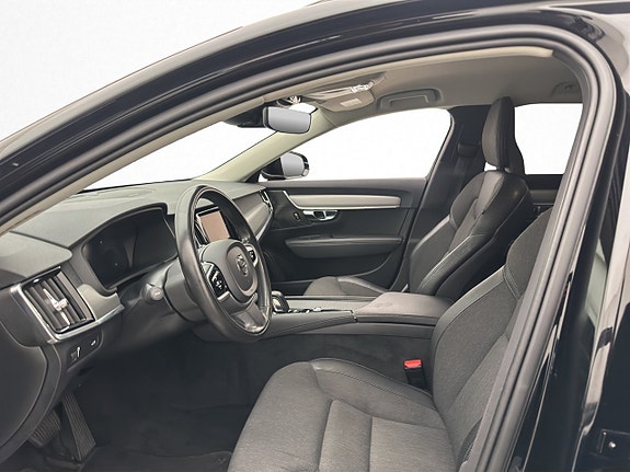 Volvo V90 16 of 29