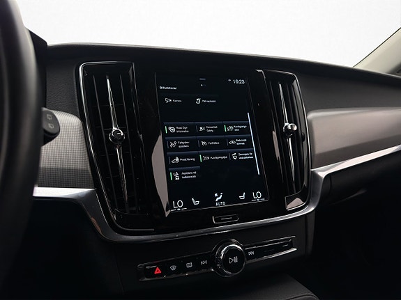 Volvo V90 22 of 29