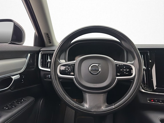 Volvo V90 14 of 29