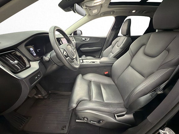 Volvo XC60 14 of 30