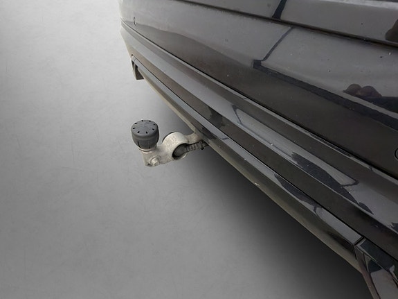 Volvo XC60 8 of 30