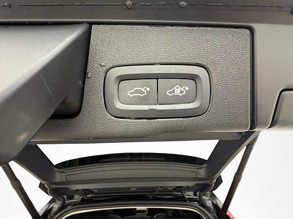 Volvo XC60 10 of 30