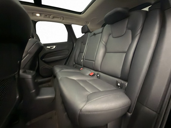Volvo XC60 22 of 30