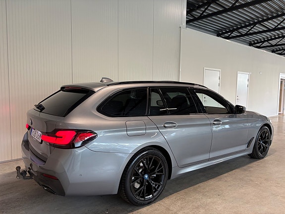 BMW 530e 3 of 27