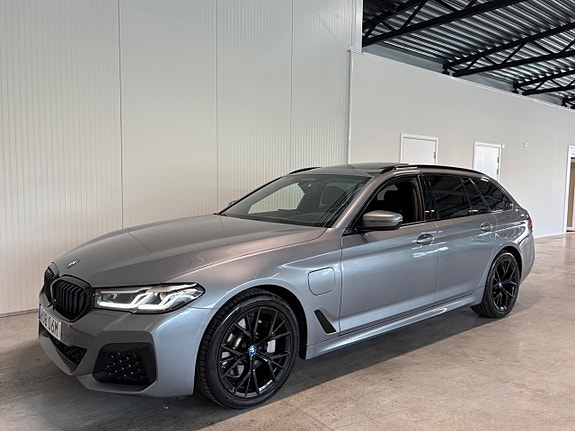 BMW 530e 4 of 27