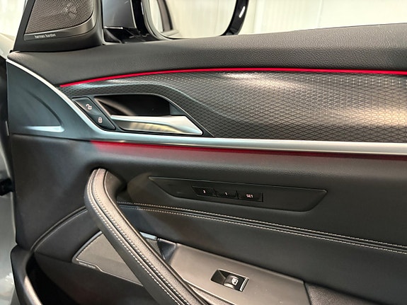 BMW 530e 14 of 27
