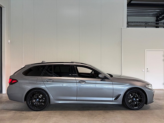 BMW 530e 2 of 27