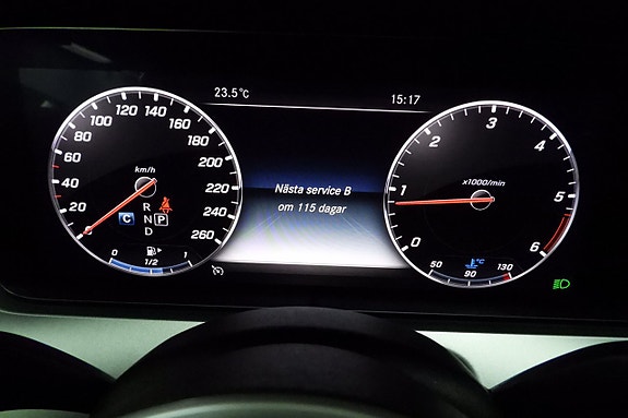 Mercedes-Benz E220 d 30 of 30