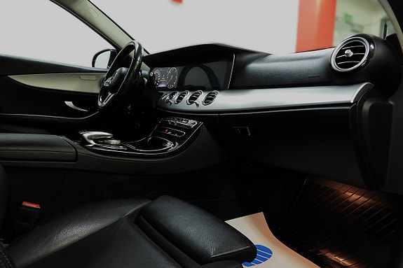 Mercedes-Benz E220 d 18 of 30