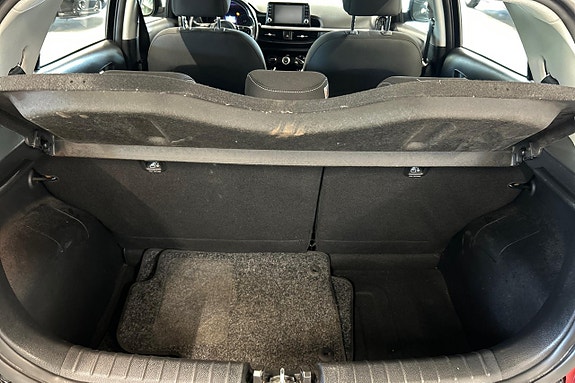 Kia Picanto 10 of 21