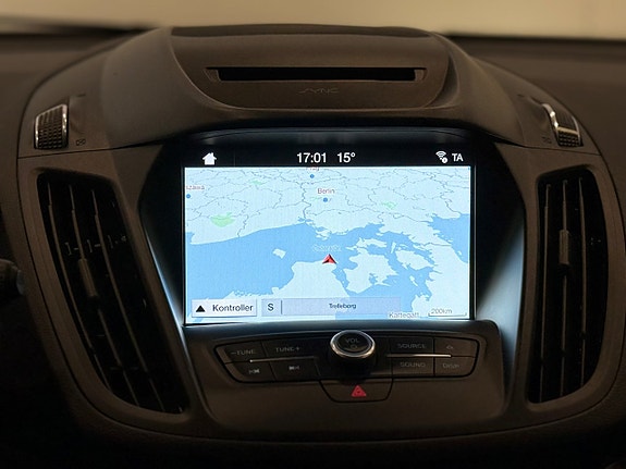 Ford Kuga 17 of 28