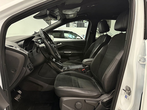 Ford Kuga 13 of 28