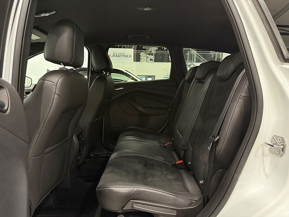 Ford Kuga 14 of 28