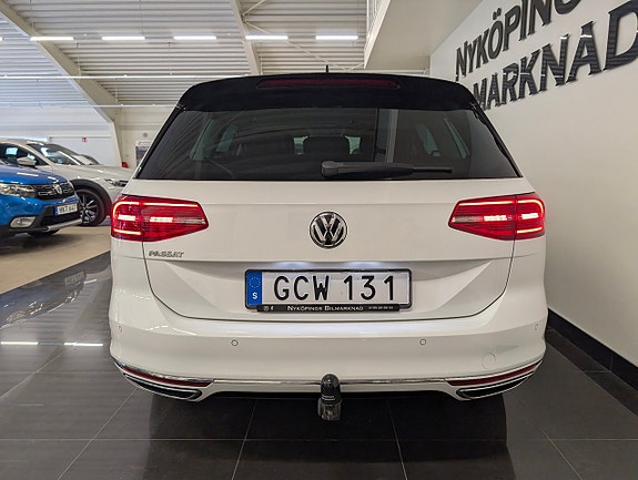 Volkswagen Passat 4 of 22