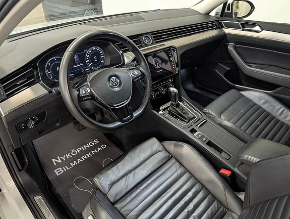 Volkswagen Passat 7 of 22