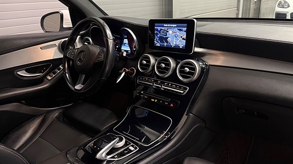 Mercedes-Benz GLC220 d 17 of 27