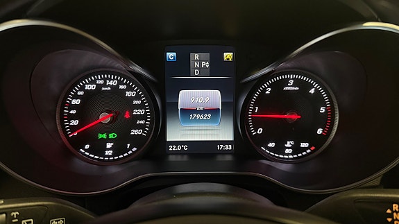 Mercedes-Benz GLC220 d 18 of 27