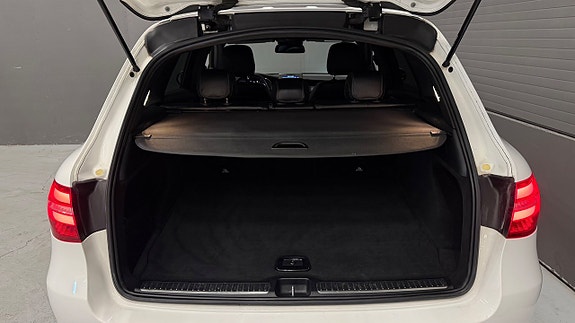 Mercedes-Benz GLC220 d 27 of 27