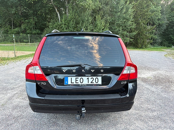 Volvo V70 6 of 12