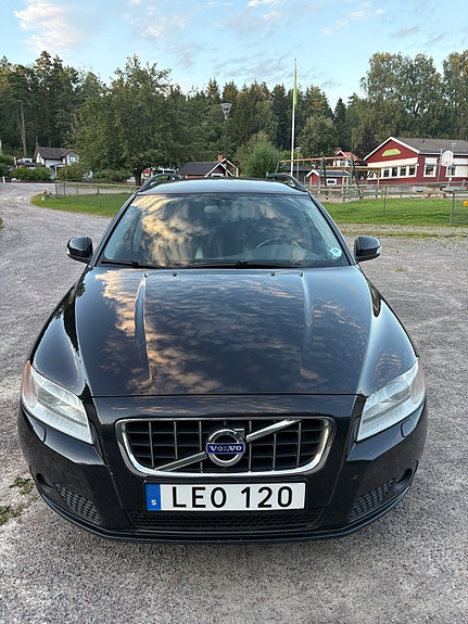 Volvo V70 5 of 12