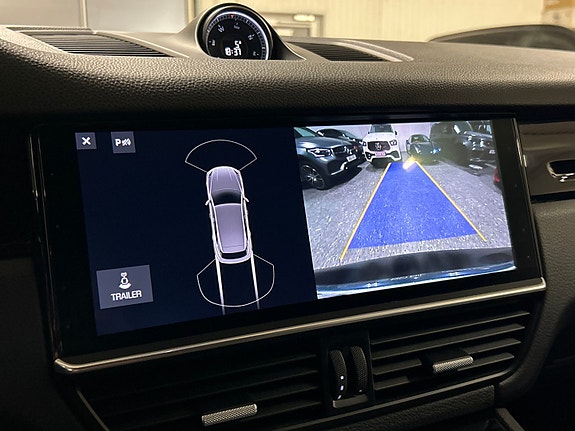 Porsche Cayenne 8 of 11