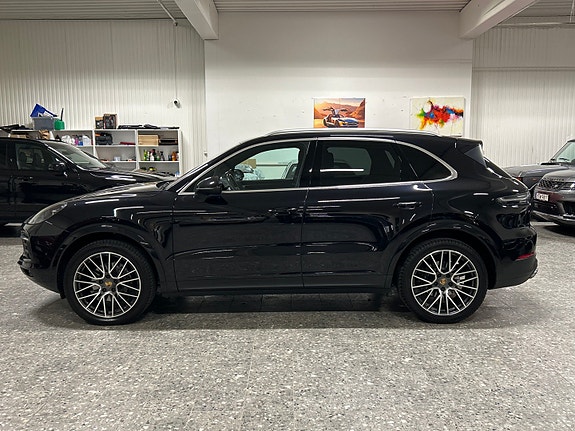 Porsche Cayenne 5 of 11