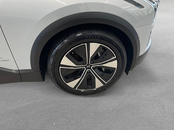 Polestar 3 8 of 25