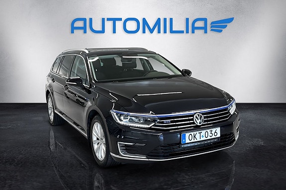 Volkswagen Passat 16 of 16