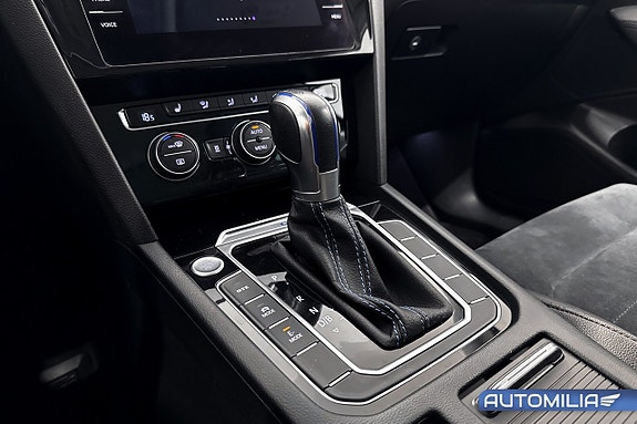 Volkswagen Passat 10 of 16