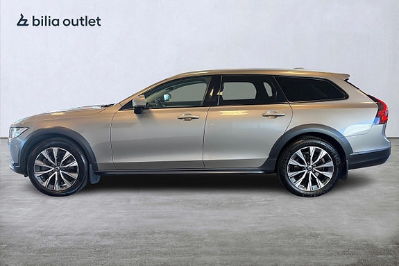 Volvo V90 Cross Country 3 of 30