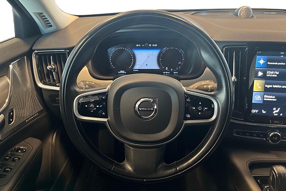 Volvo V90 Cross Country 14 of 30