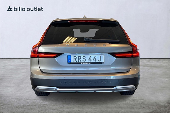 Volvo V90 Cross Country 5 of 30