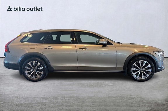 Volvo V90 Cross Country 7 of 30