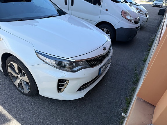 Kia Optima 4 of 6