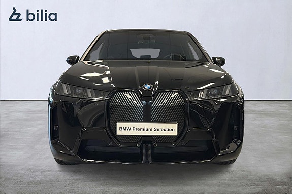 BMW iX 5 of 18