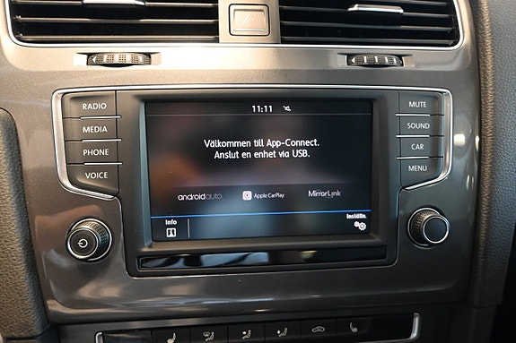 Volkswagen Golf Alltrack 18 of 30