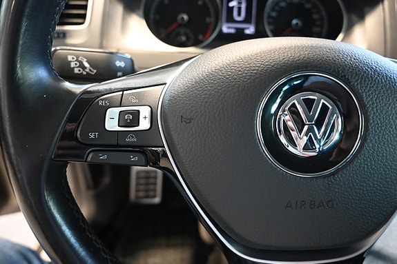 Volkswagen Golf Alltrack 15 of 30