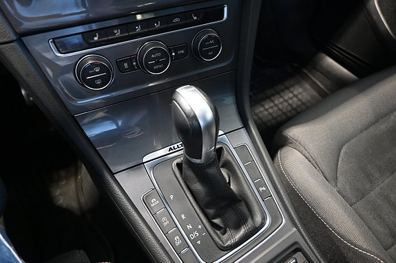 Volkswagen Golf Alltrack 20 of 30