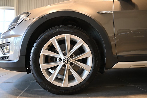 Volkswagen Golf Alltrack 6 of 30